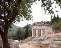 Vista de Delfos. Santuario de Apolo. 8024 bytes.